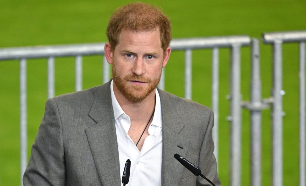 prince harry at invictus games in dusseldorf